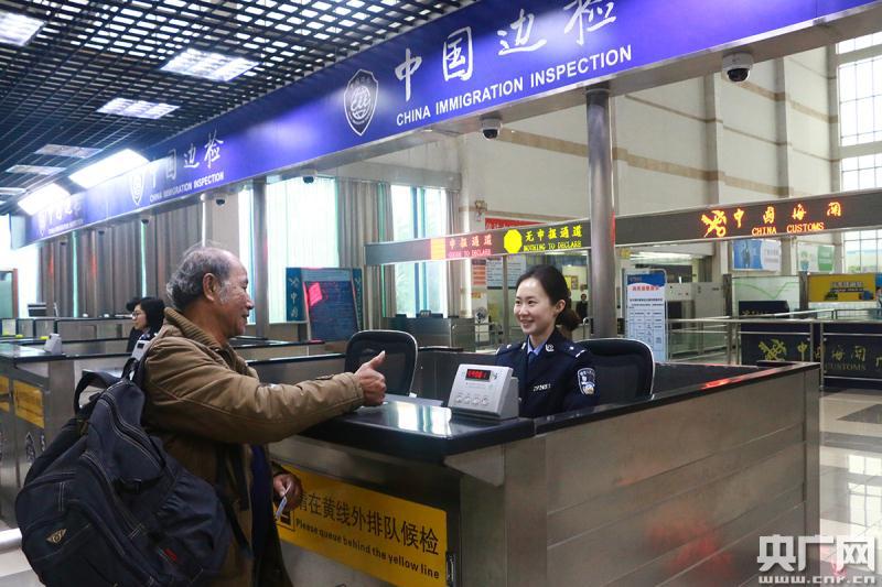 辽宁港口集团上半年实现货物吞吐量、集装箱量双增长(图1)